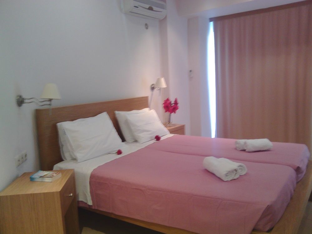 Maria Apartments Agia Pelagia  Esterno foto